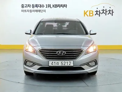 Hyundai Sonata 2015, 256359 км, за 2602.14 USD