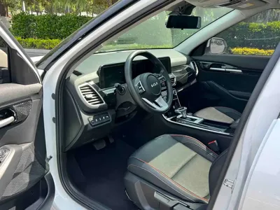 Kia Seltos 2024, 12000 км, за 14567.11 USD