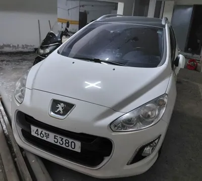 Peugeot 308 · 2012 год