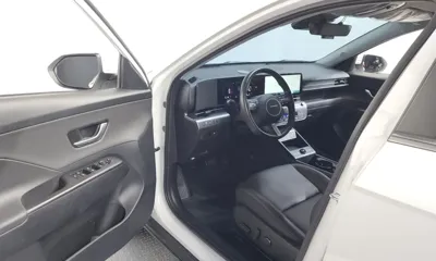 Hyundai Kona 2023, 33643 км, за 15276.6 USD - фото 10