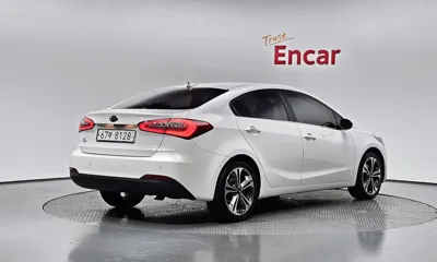 Kia K3 2015, 115262 км, за 4283.95 USD