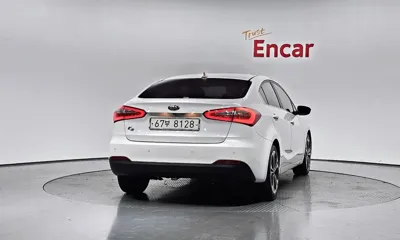 Kia K3 2015, 115262 км, за 4283.95 USD