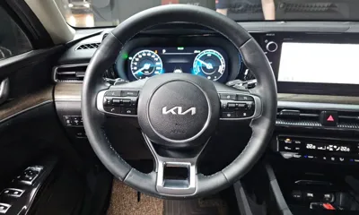 Kia K5 2022, 117738 км, за 11009.78 USD - фото 13