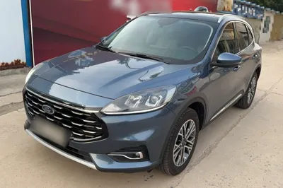 Ford Escape · 2020 год