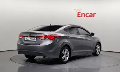 Hyundai Avante 2013, 95885 км, за 3172.93 USD