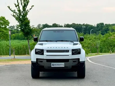 Land Rover Defender 2024, 10000 км, за 96819.78 USD