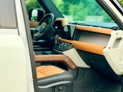 Land Rover Defender 2024, 10000 км, за 96819.78 USD