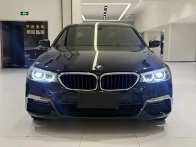 BMW 5 Series 2018, 140000 км, за 18690.26 USD