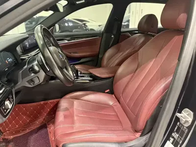 BMW 5 Series 2018, 140000 км, за 18690.26 USD