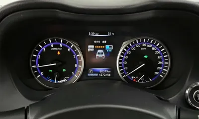 Infiniti Q50 2016, 80579 км, за 8210.72 USD - фото 8