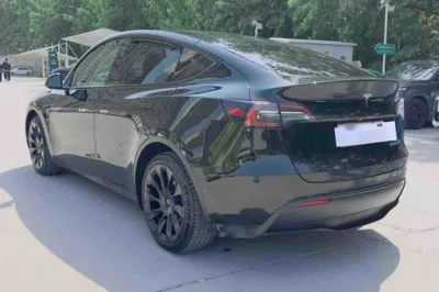 Tesla Model Y 2021, 51500 км, за 24849 USD