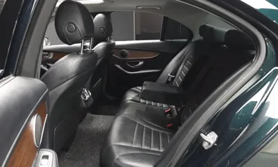 Mercedes-Benz C-Class 2019, 60636 км, за 32496.9 USD - фото 11