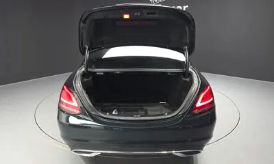 Mercedes-Benz C-Class 2019, 60636 км, за 32496.9 USD - фото 20