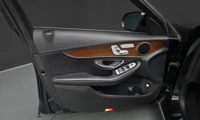Mercedes-Benz C-Class 2019, 60636 км, за 32496.9 USD - фото 24