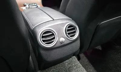Mercedes-Benz C-Class 2019, 60636 км, за 32496.9 USD - фото 31