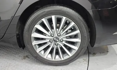 Kia K7 2016, 122506 км, за 5925.63 USD
