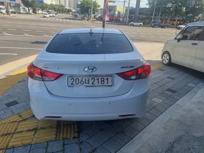 Hyundai Avante 2012, 122310 км, за 2966.88 USD