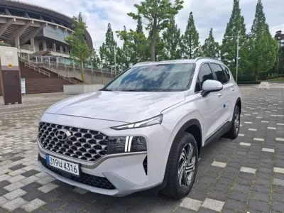 Hyundai Santafe 2022, 57175 км, за 15953.63 USD