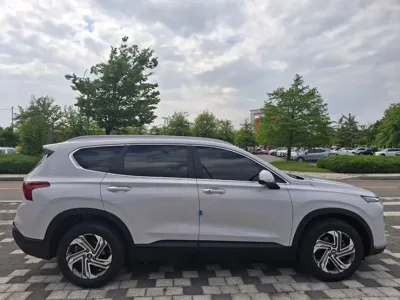 Hyundai Santafe 2022, 57175 км, за 15953.63 USD