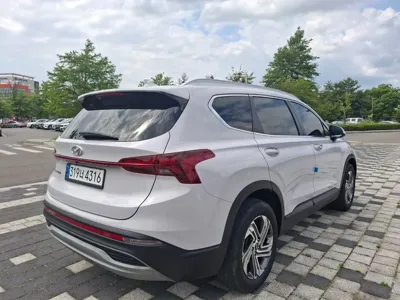 Hyundai Santafe 2022, 57175 км, за 15953.63 USD