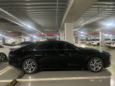 Hyundai Grandeur 2025, 25659 км, за 15367.58 USD