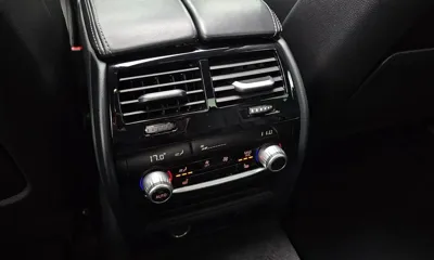 BMW 5-Series 2018, 108391 км, за 15960.92 USD - фото 33