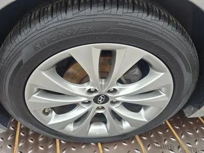Hyundai Grandeur 2012, 165771 км, за 2822.63 USD