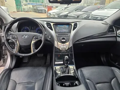 Hyundai Grandeur 2012, 165771 км, за 2822.63 USD - фото 7