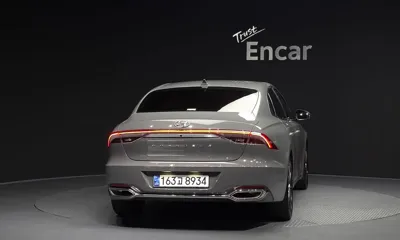 Hyundai Grandeur 2022, 59122 км, за 16091.21 USD