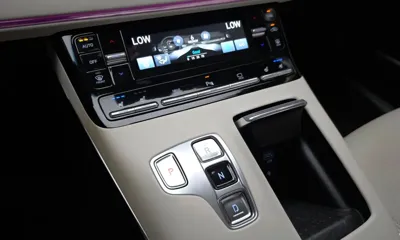 Hyundai Grandeur 2022, 59122 км, за 16091.21 USD - фото 9