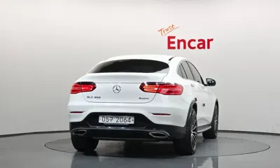 Mercedes-Benz GLC-Class 2019, 92062 км, за 18396.93 USD