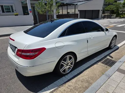 Mercedes-Benz E-Class 2010, 129000 км, за 3282.13 USD