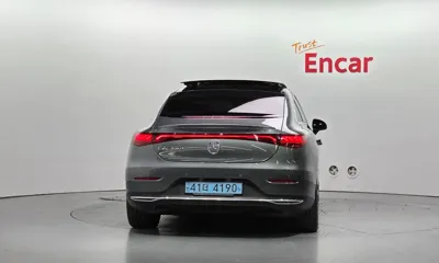 Mercedes-Benz EQE 2022, 78303 км, за 31241.79 USD
