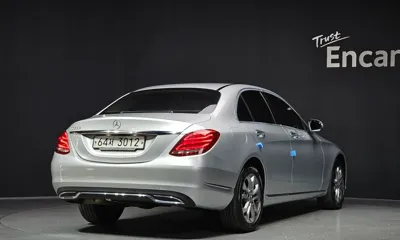 Mercedes-Benz C-Class 2015, 101996 км, за 7700.78 USD