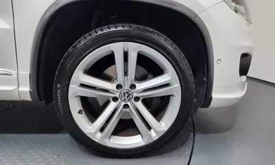 Volkswagen Tiguan 2013, 93411 км, за 9184.01 USD