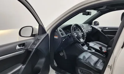 Volkswagen Tiguan 2013, 93411 км, за 9184.01 USD - фото 10