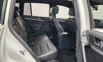Volkswagen Tiguan 2013, 93411 км, за 9184.01 USD - фото 12