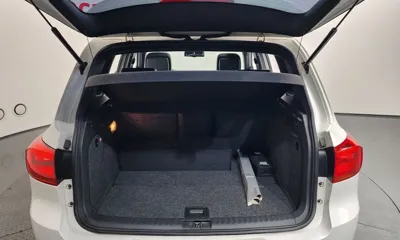 Volkswagen Tiguan 2013, 93411 км, за 9184.01 USD - фото 20