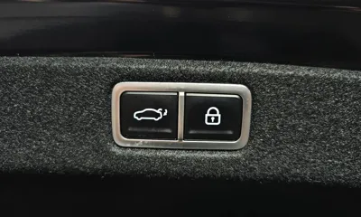 Hyundai Grandeur 2023, 36360 км, за 20772.28 USD - фото 35