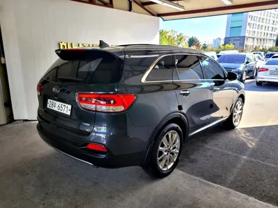 Kia Sorento 2015, 125508 км, за 9072.84 USD