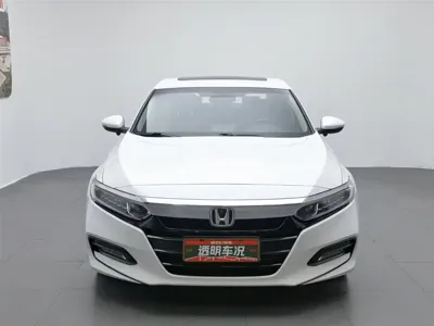 Honda Accord 2019, 100600 км, за 8676.48 USD