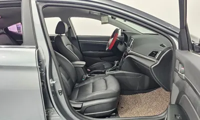 Hyundai Avante 2016, 48970 км, за 6960.71 USD - фото 11