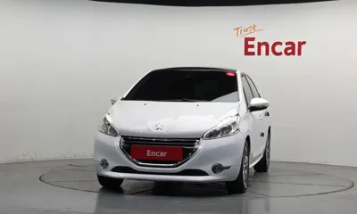 Peugeot 208 2014, 78940 км, за 3317.72 USD