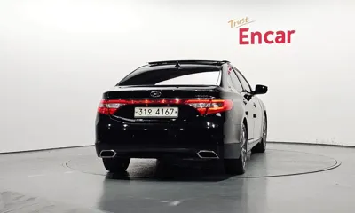 Hyundai Grandeur 2015, 103652 км, за 4294.68 USD