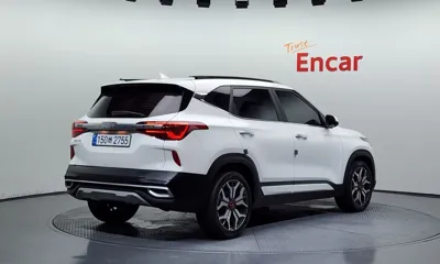 Kia Seltos 2023, 19107 км, за 16214.1 USD