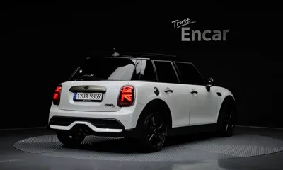 MINI Cooper 2023, 19412 км, за 17395.3 USD