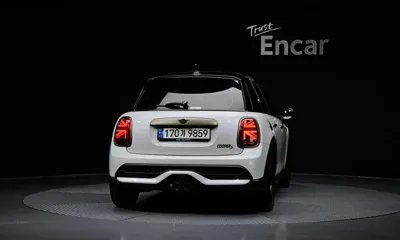 MINI Cooper 2023, 19412 км, за 17395.3 USD