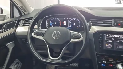 Volkswagen Passat 2021, 89858 км, за 14112.91 USD - фото 9