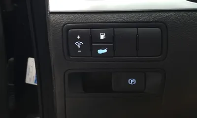 Hyundai Genesis 2016, 102058 км, за 6188.93 USD - фото 28