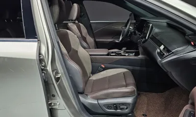 Lexus RX 2023, 71906 км, за 48166.5 USD - фото 10